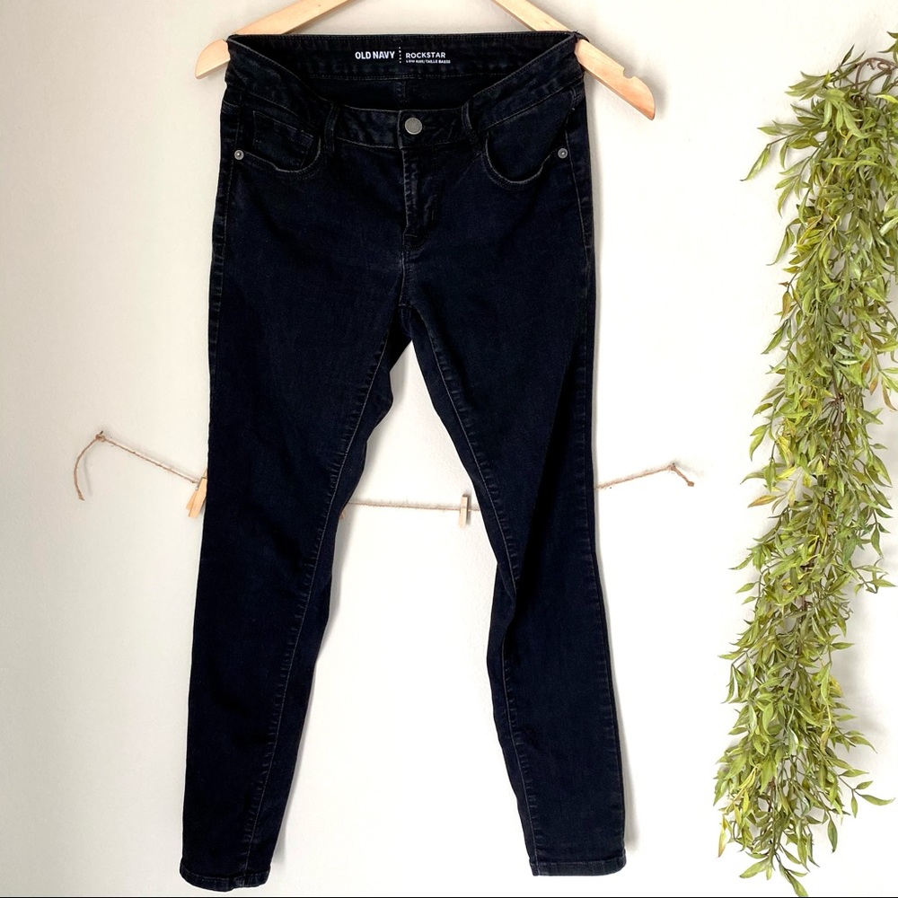 🌻 3/$20 Old Navy Rockstar Low Rise Skinny Jean